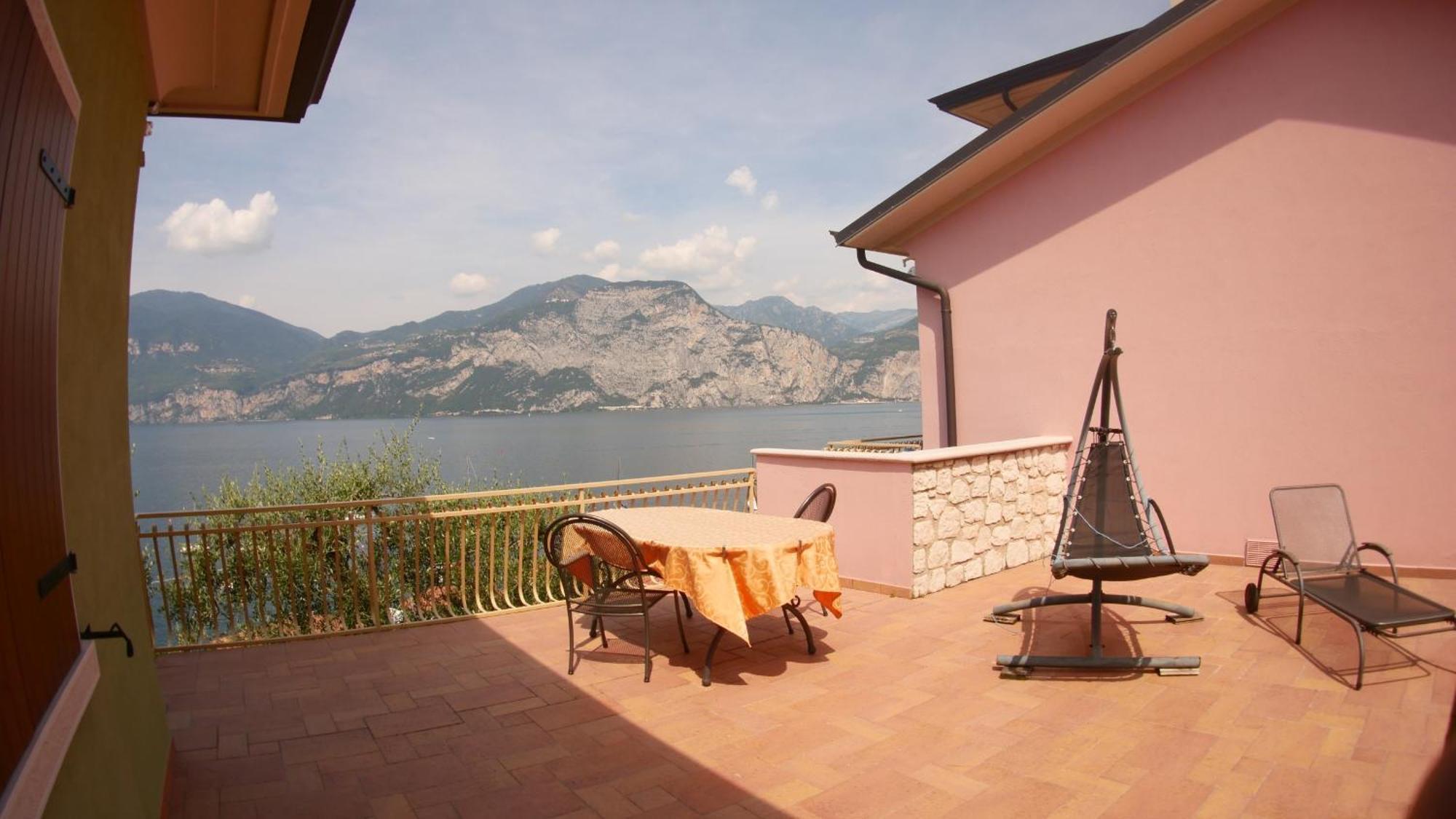 Residence Casa Maria Ассенца-ді-Брензоне Екстер'єр фото