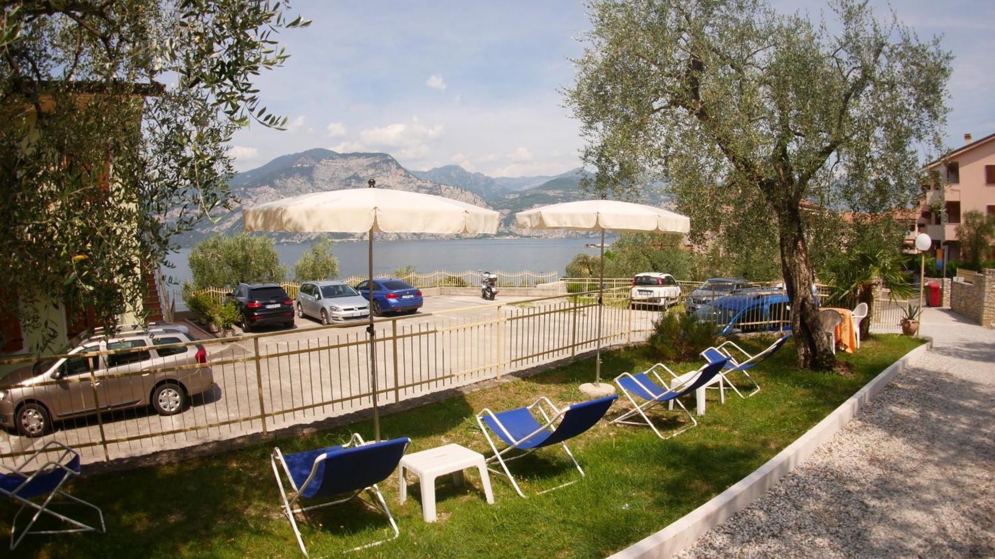 Residence Casa Maria Ассенца-ді-Брензоне Екстер'єр фото